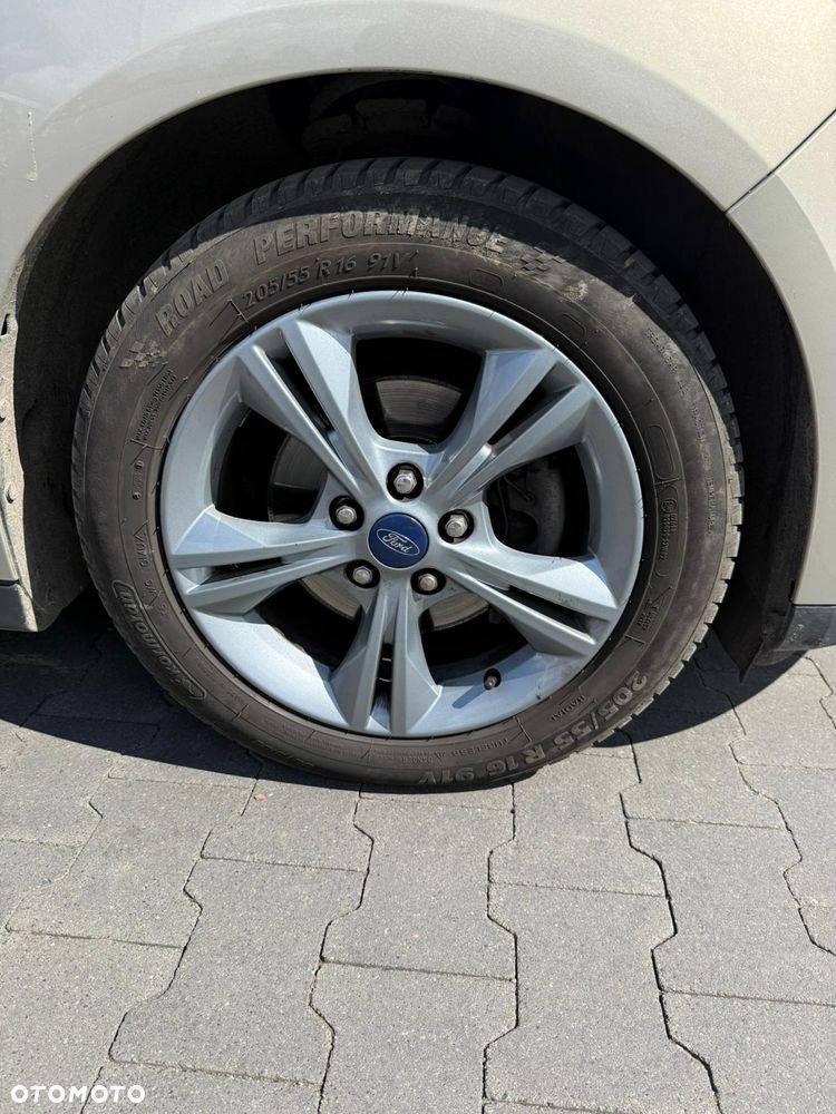 Ford C-MAX ver-1-5-tdci-edition - 12