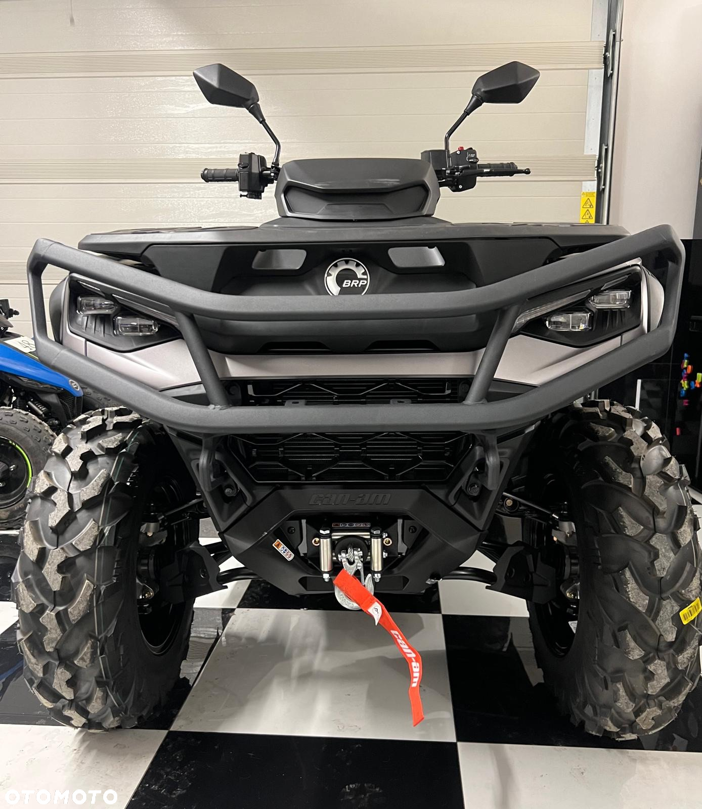 Can-Am Outlander - 3