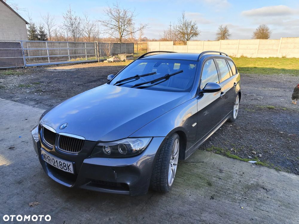 BMW Seria 3 325i - 4