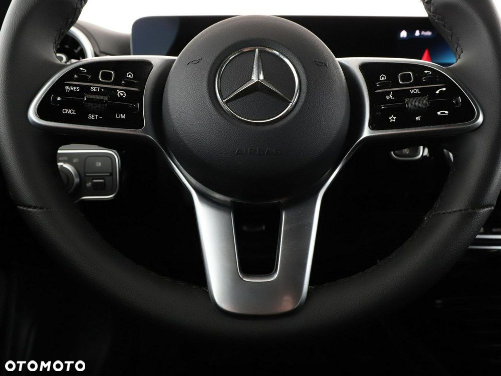 Mercedes-Benz CLA 200 d 8G-DCT - 22