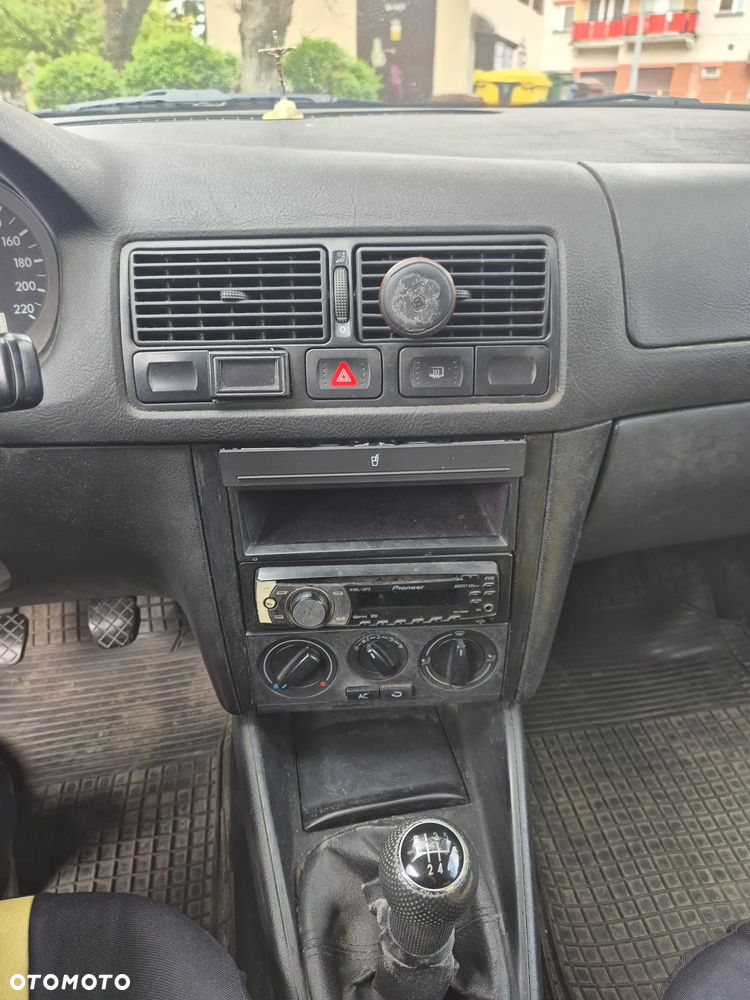 Volkswagen Golf 1.9 TDI Basis - 19