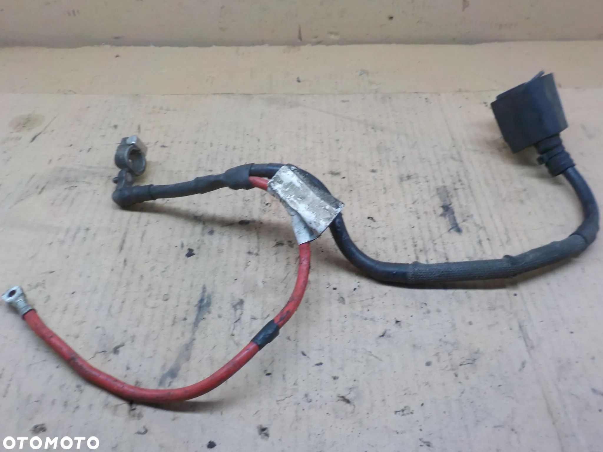 VW AUDI SEAT SKODA KLEMA PLUSOWA AKUMULATORA - 1