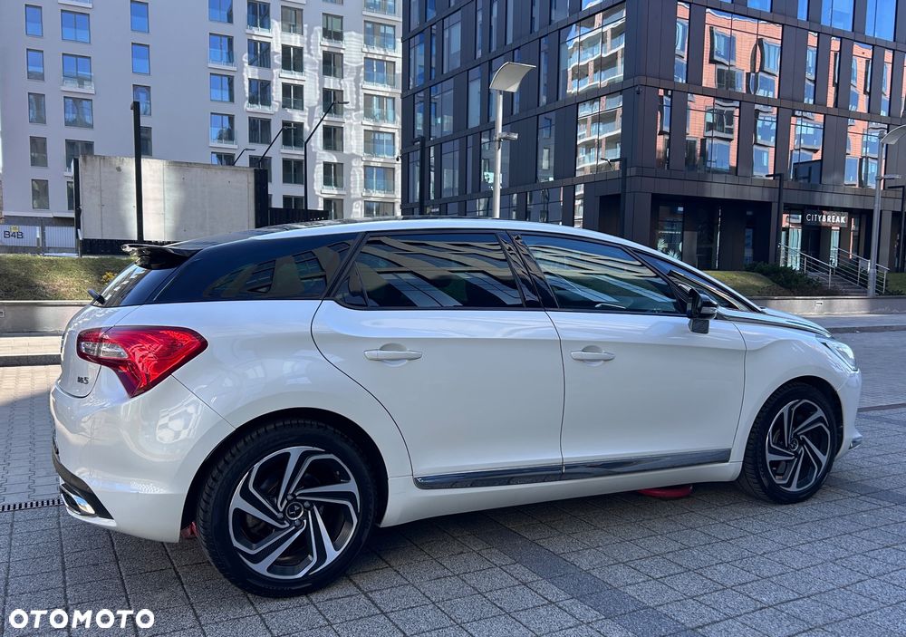 DS Automobiles DS 5 - 10