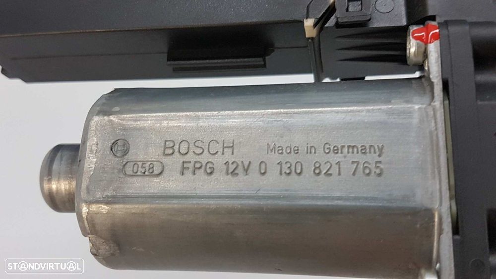 MOTOR ELEVADOR TRASEIRO ESQUERDO VOLKSWAGEN TOUAREG (7LA) TDI R5 - 5