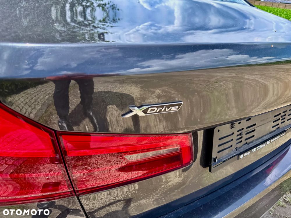 BMW Seria 5 530i xDrive Luxury Line - 9