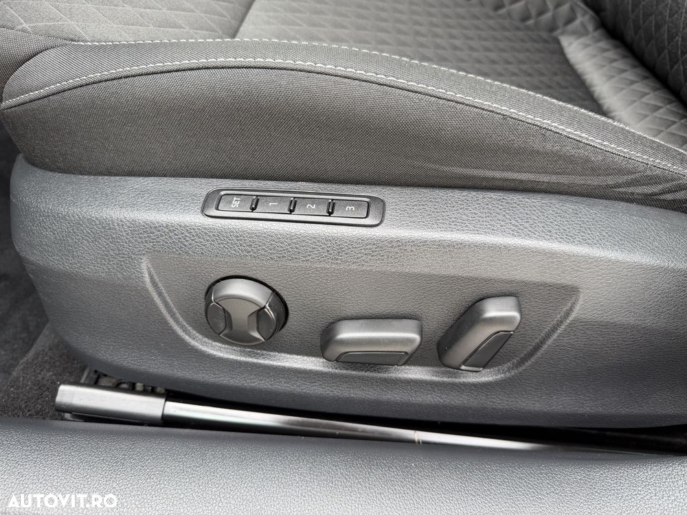 Skoda Superb 2.0 TDI DSG Ambition - 12