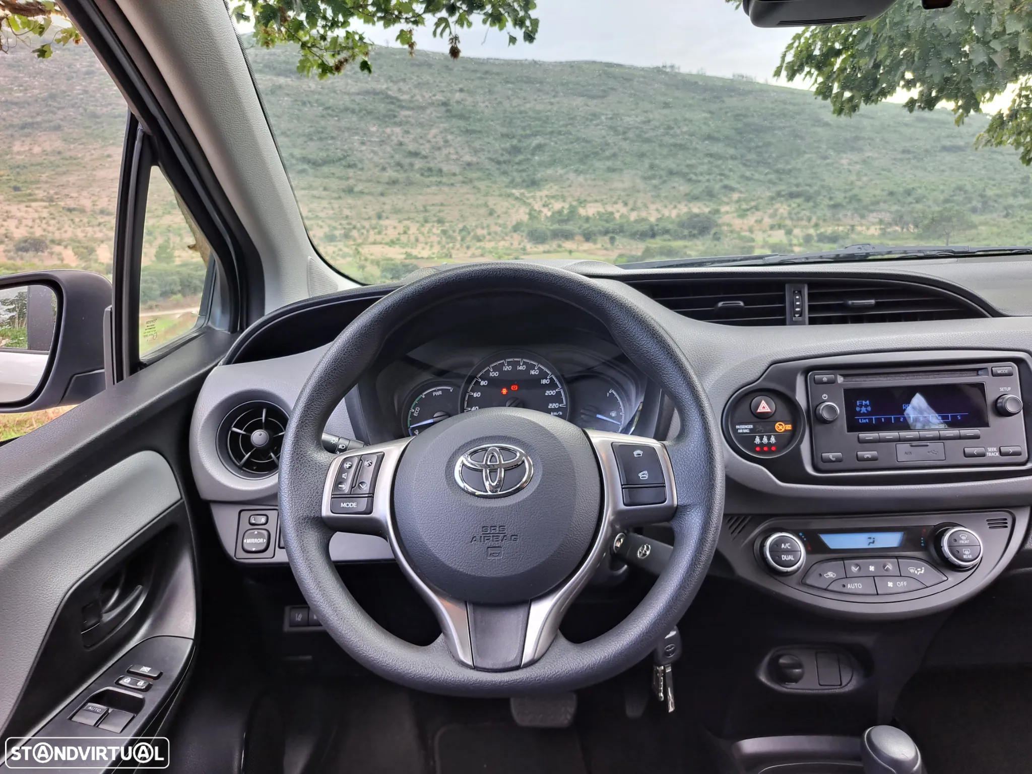 Toyota Yaris 1.5 HSD Comfort - 16