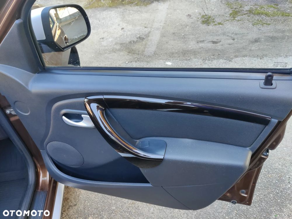 Dacia Duster 1.6 16V 105 4x2 Celebration - 25