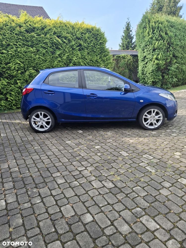 Mazda 2 - 4