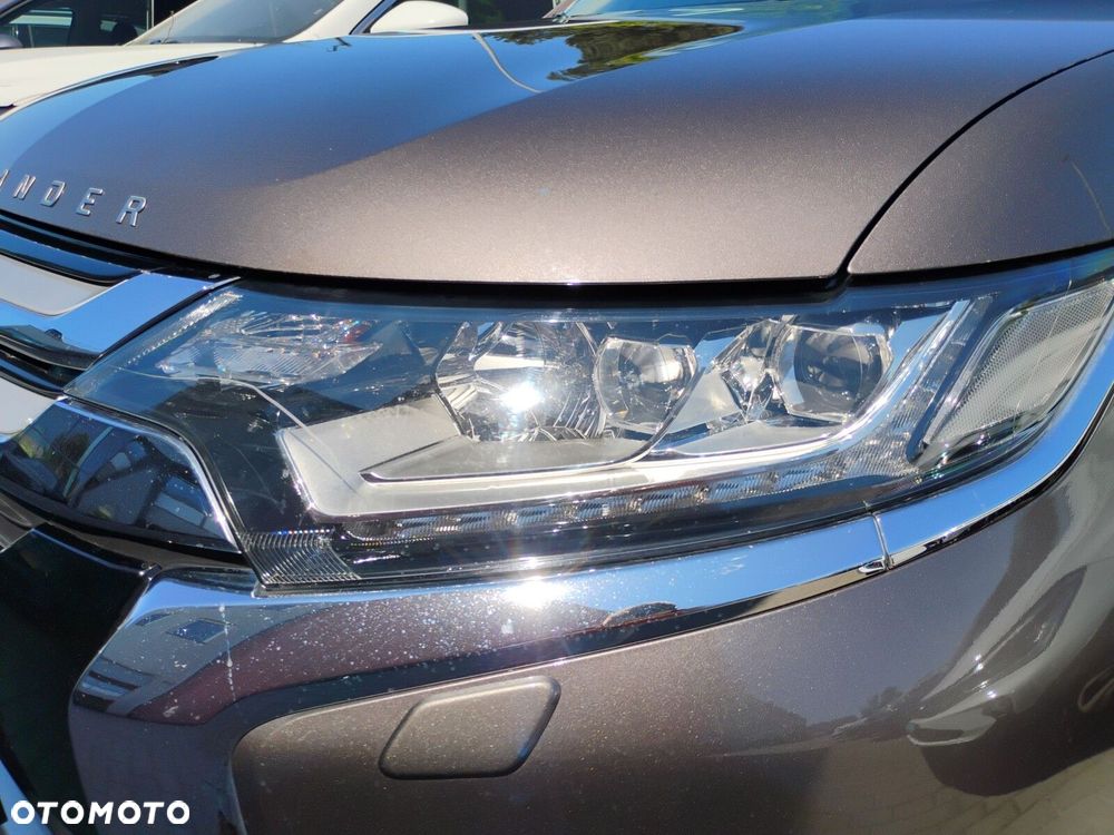 Mitsubishi Outlander 2.0 Intense 4WD CVT - 10