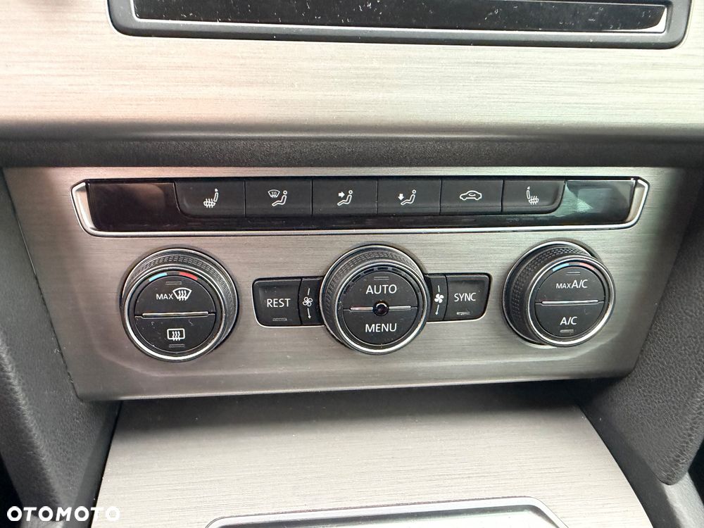 Volkswagen Passat 1.4 TSI BMT ACT Comfortline - 16