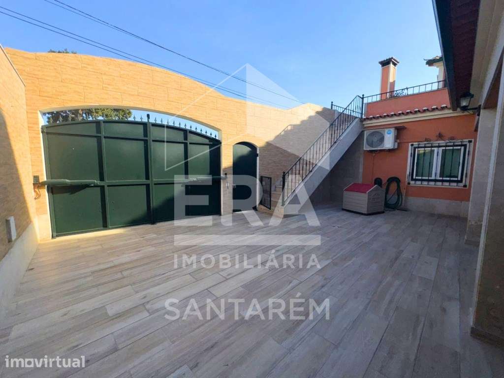 Moradia T3 c/ Garagem, Logradouro e Varandas - Grande imagem: 4/29