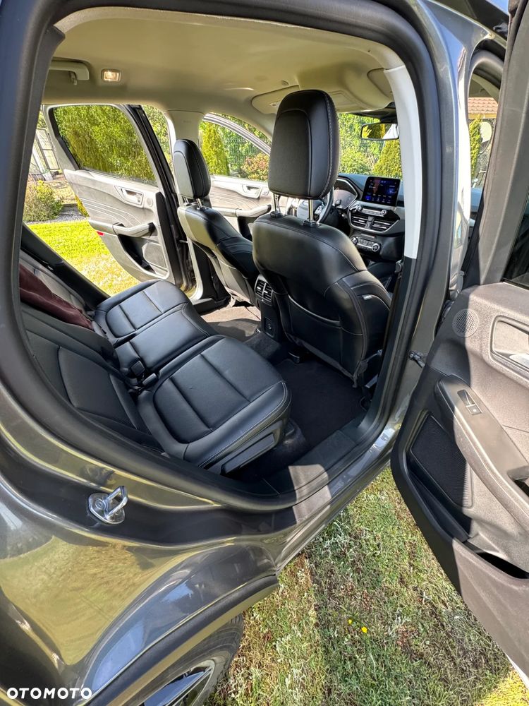 Ford Kuga 2.5 FHEV AWD Titanium - 28