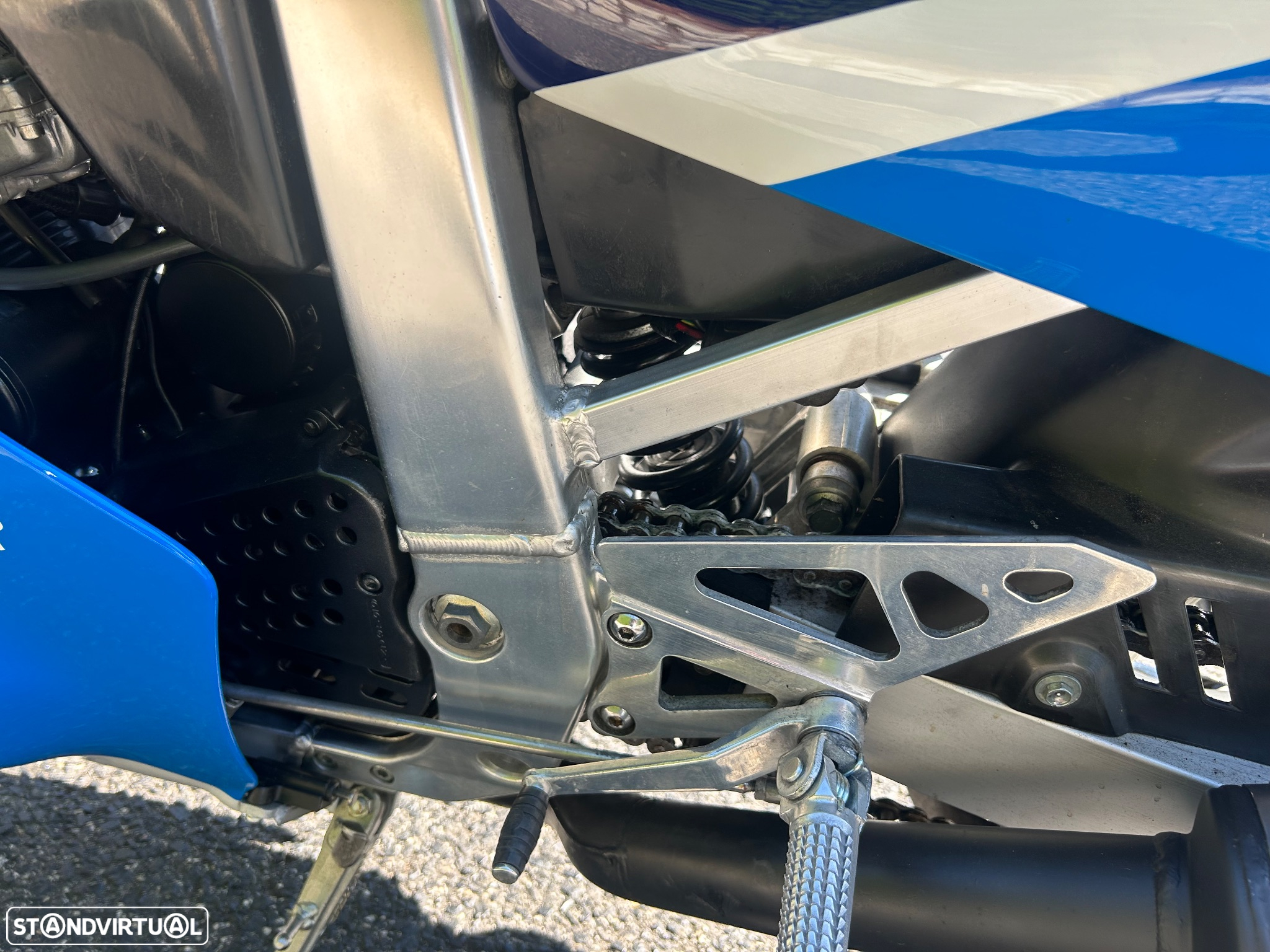 Suzuki GSX-R 750 R - 14