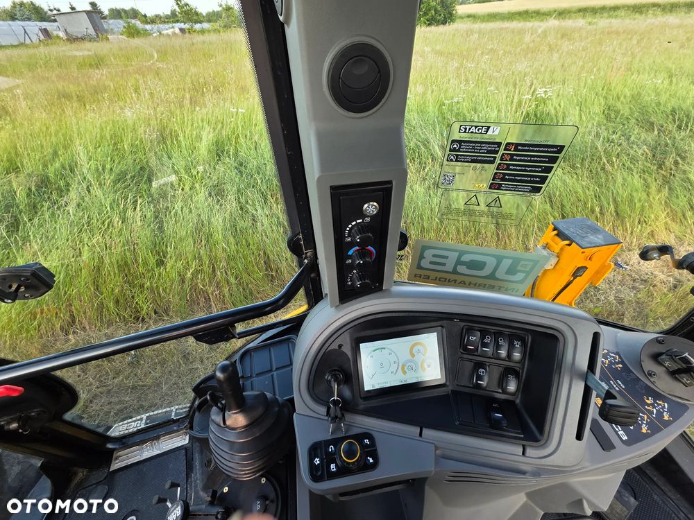 JCB 4 CX PRO AEC - 5