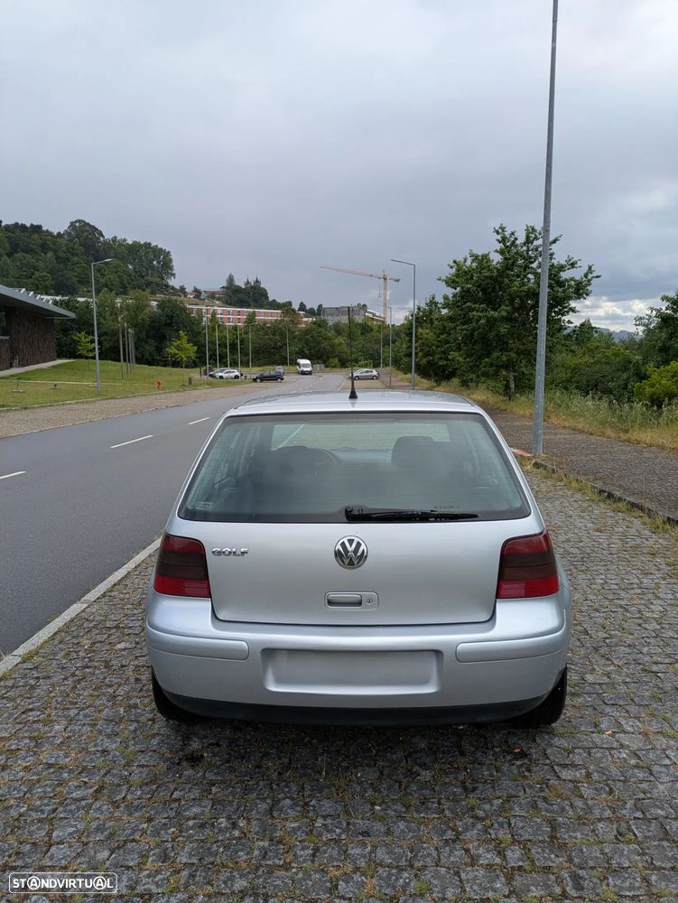 VW Golf 1.9 TDi Highline - 5