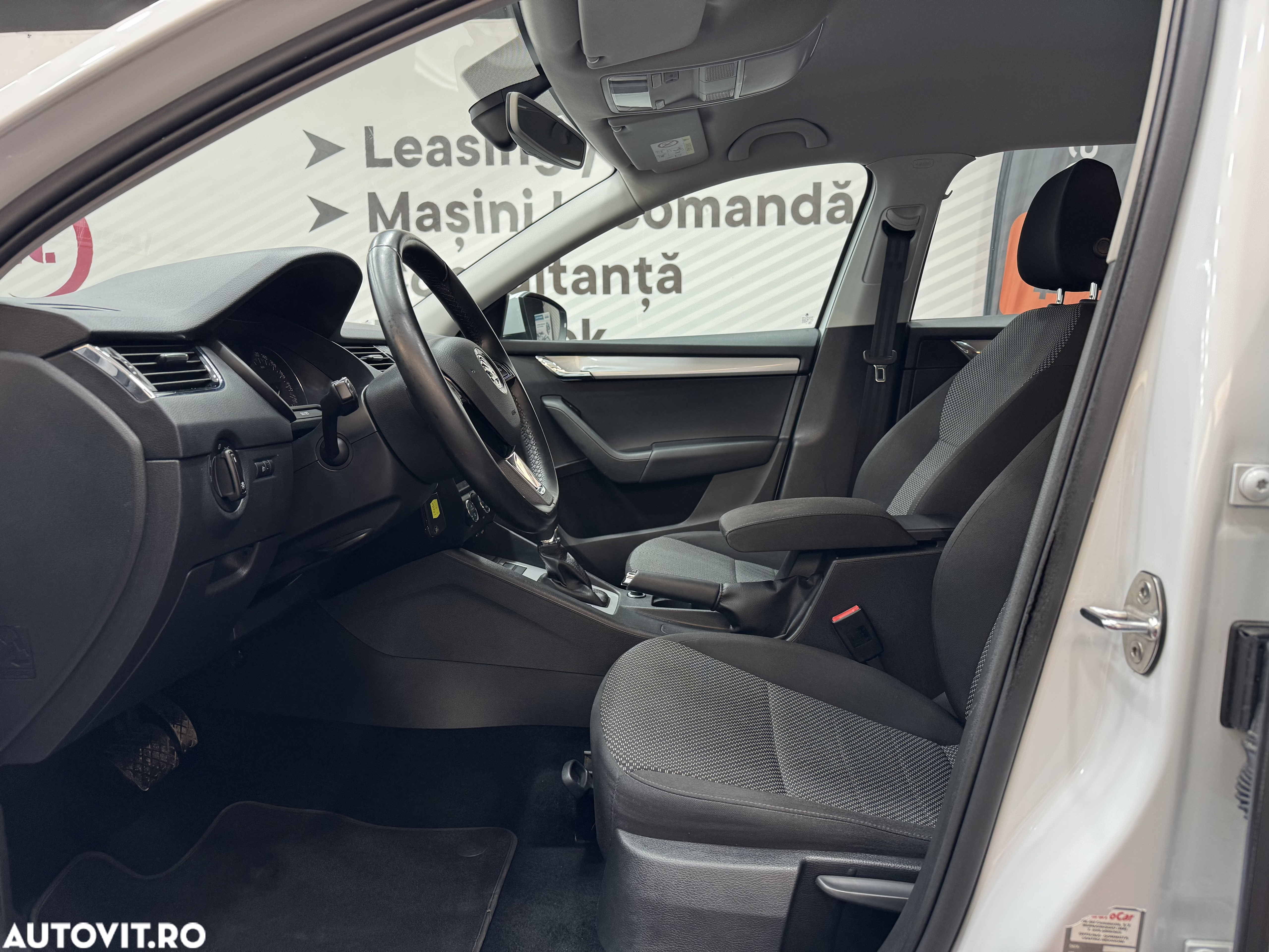 Skoda Octavia 1.6 TDI DSG Style - 7