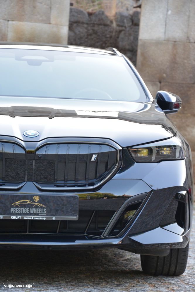 BMW i5 eDrive40 Pack Desportivo M Pro - 40