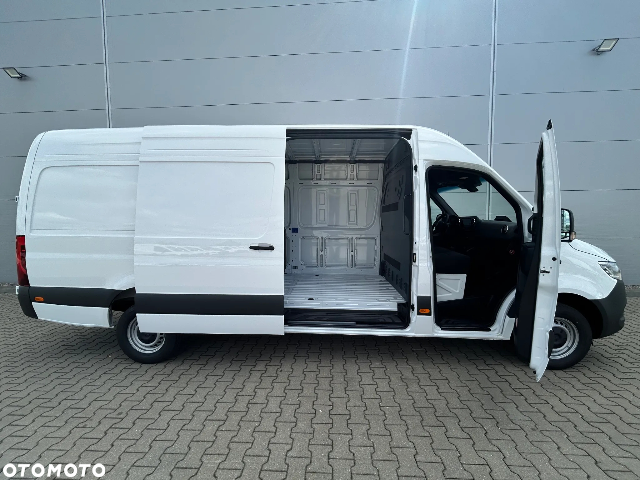 Mercedes-Benz SPRINTER 317 CDI FURGON DŁUGI - 9