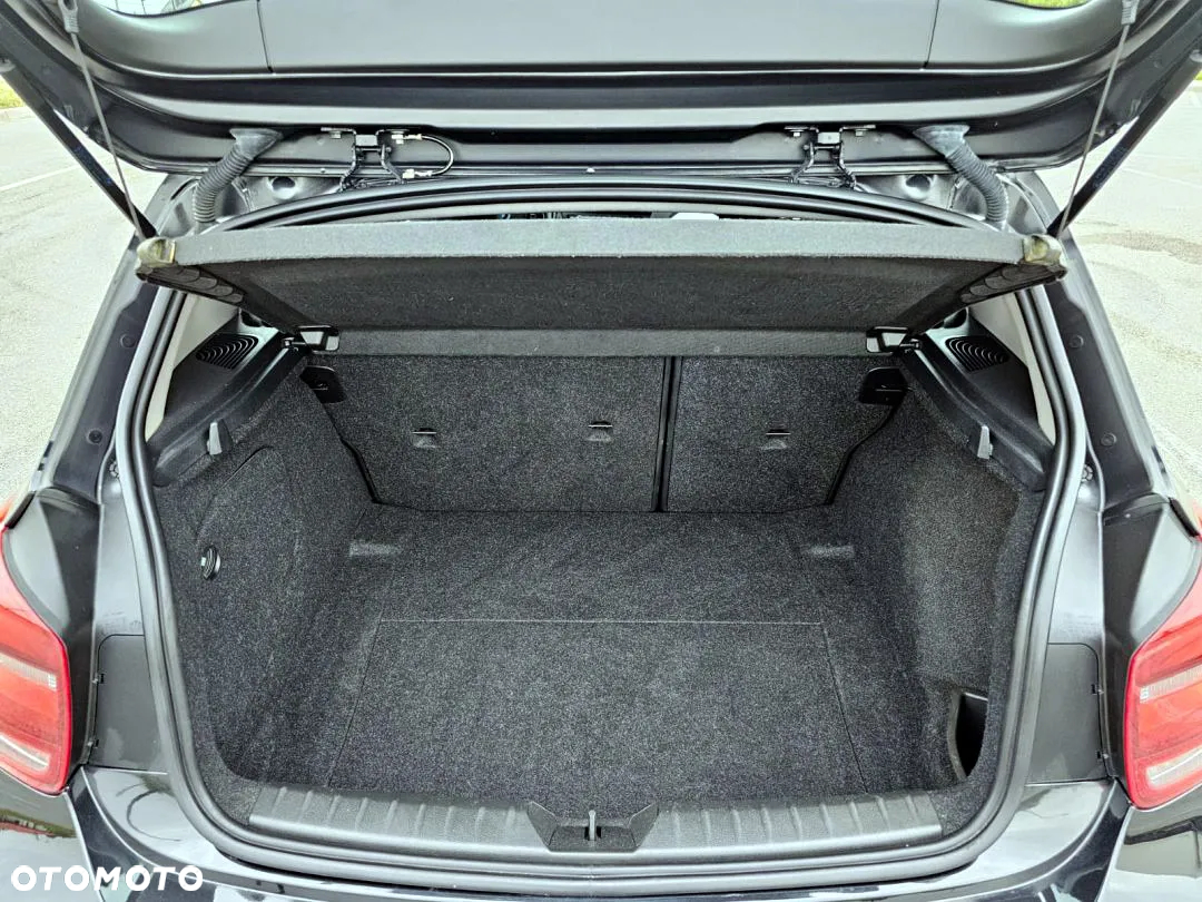 BMW Seria 1 114i - 24