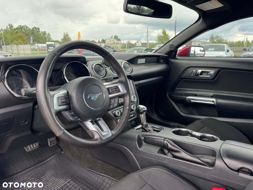 Ford Mustang - 10