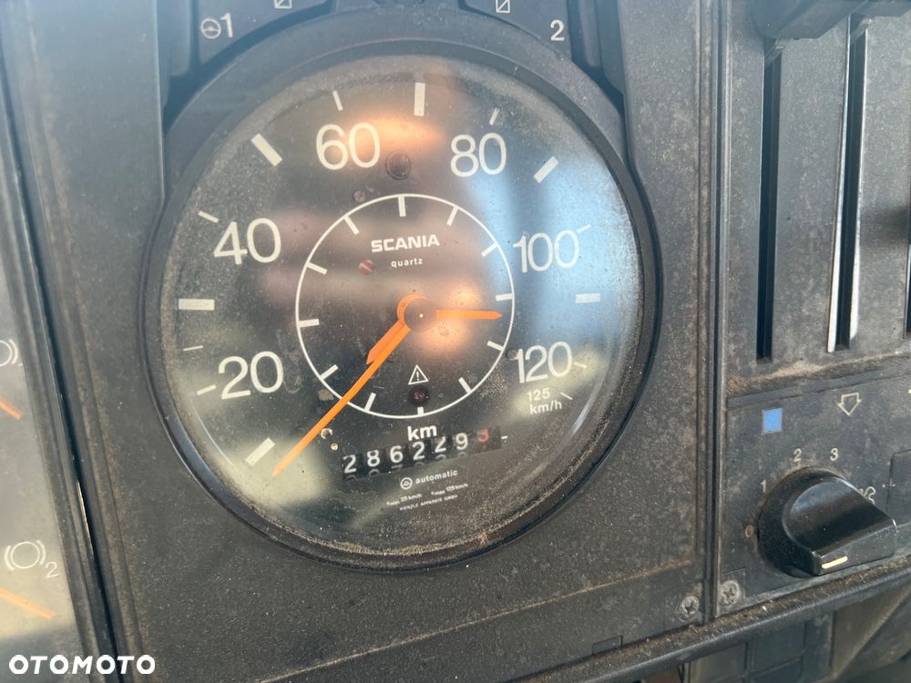 Scania 82m - 15