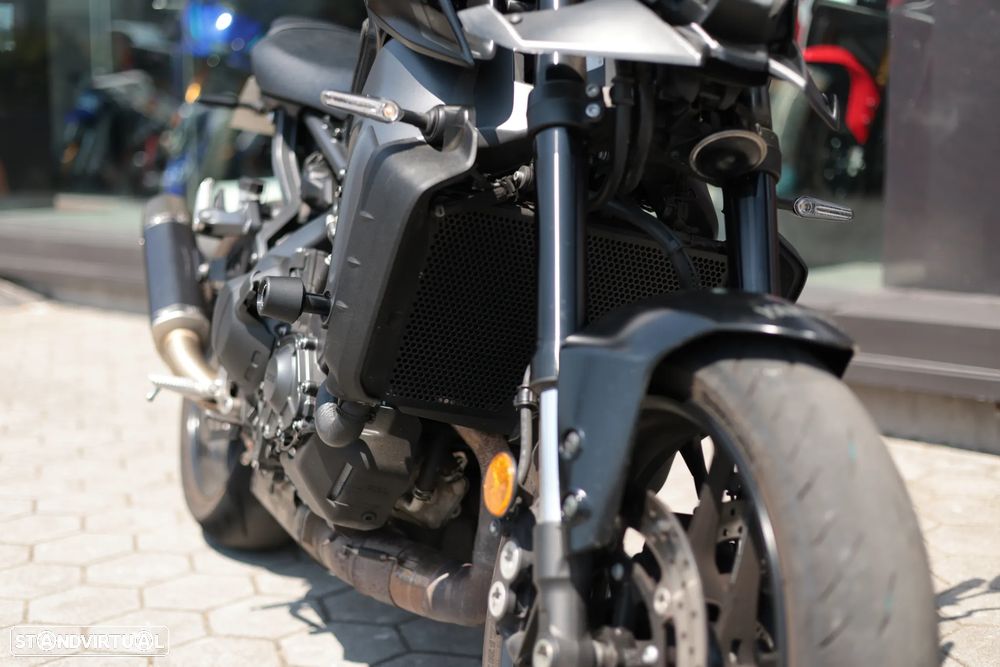 Yamaha MT-09 Akrapovic - 12