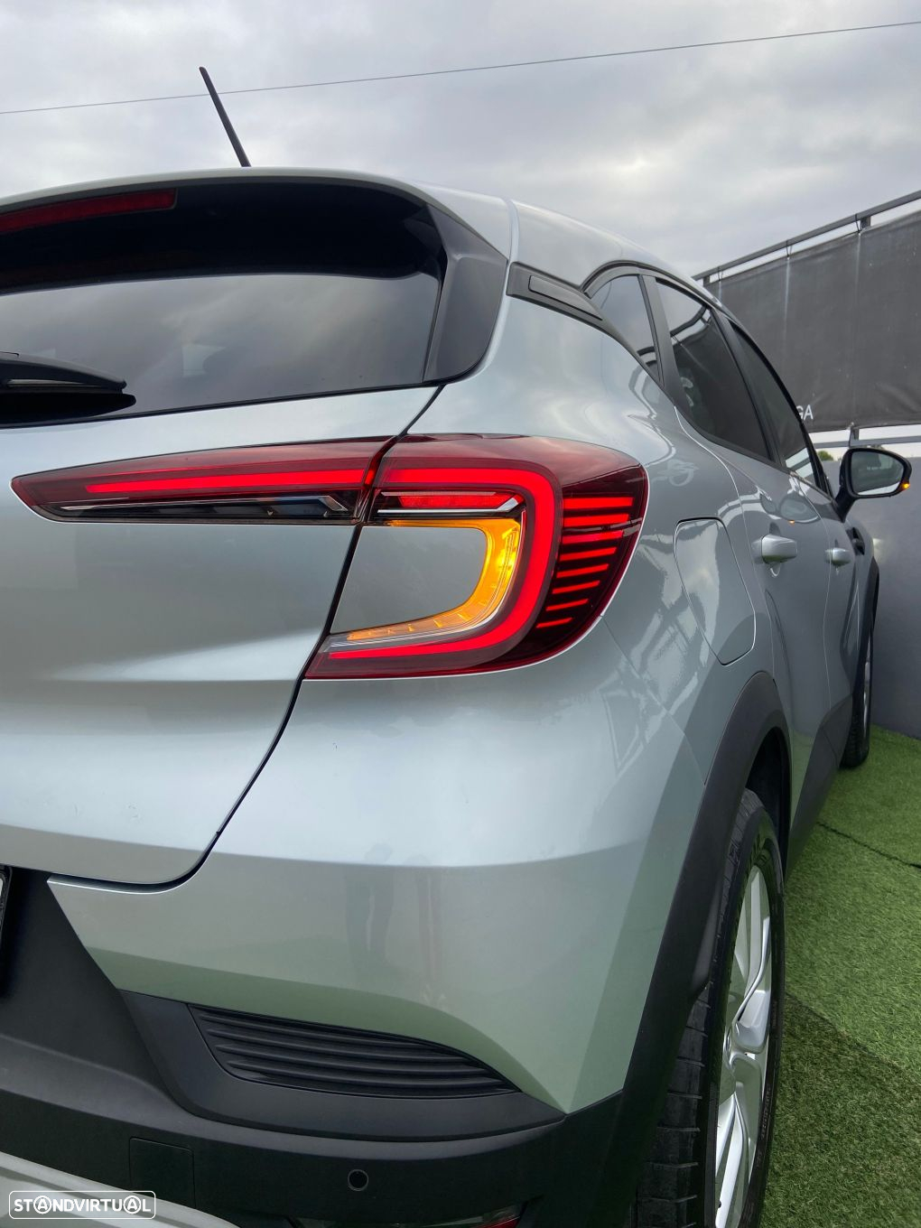 Renault Captur 1.0 TCe Equilibre Bi-Fuel - 25