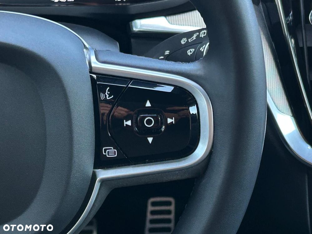 Volvo V60 B3 B Plus Dark - 22