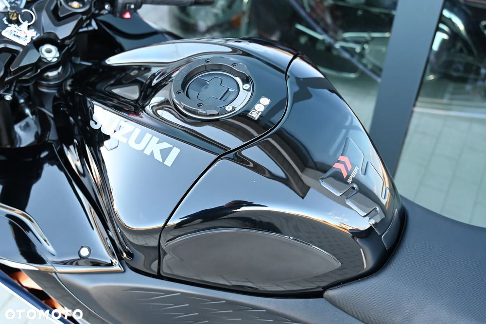 Suzuki GSX-R - 22