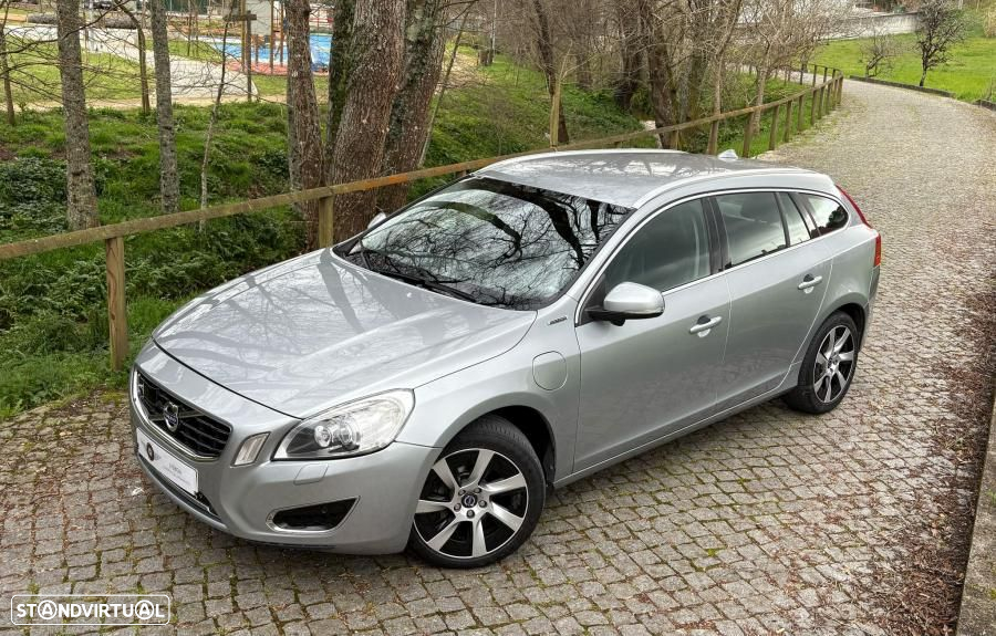 Volvo V60 2.4 D6 Summum AWD Phev - 5