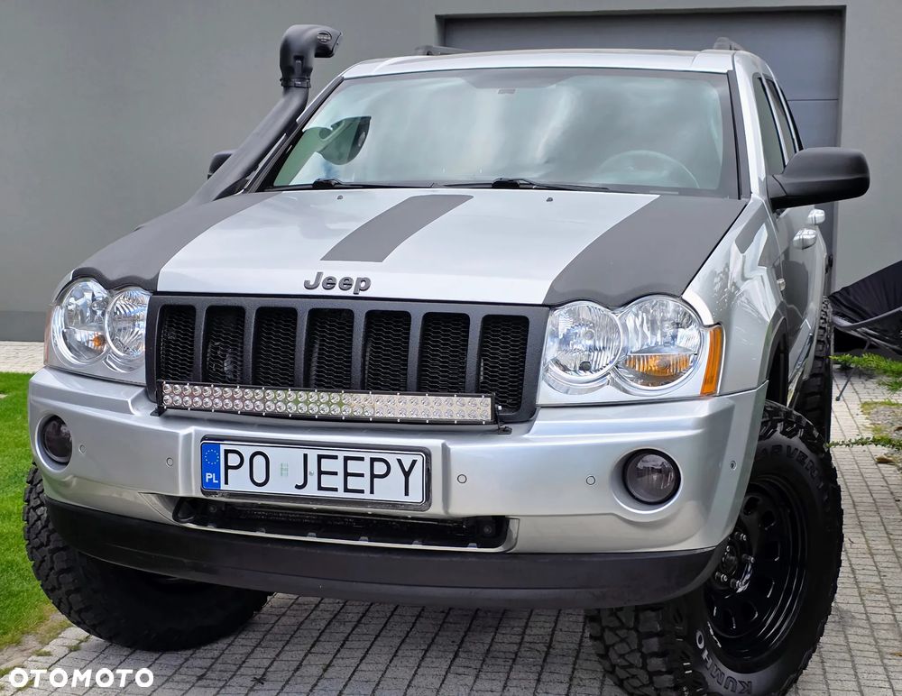 Jeep Grand Cherokee - 22