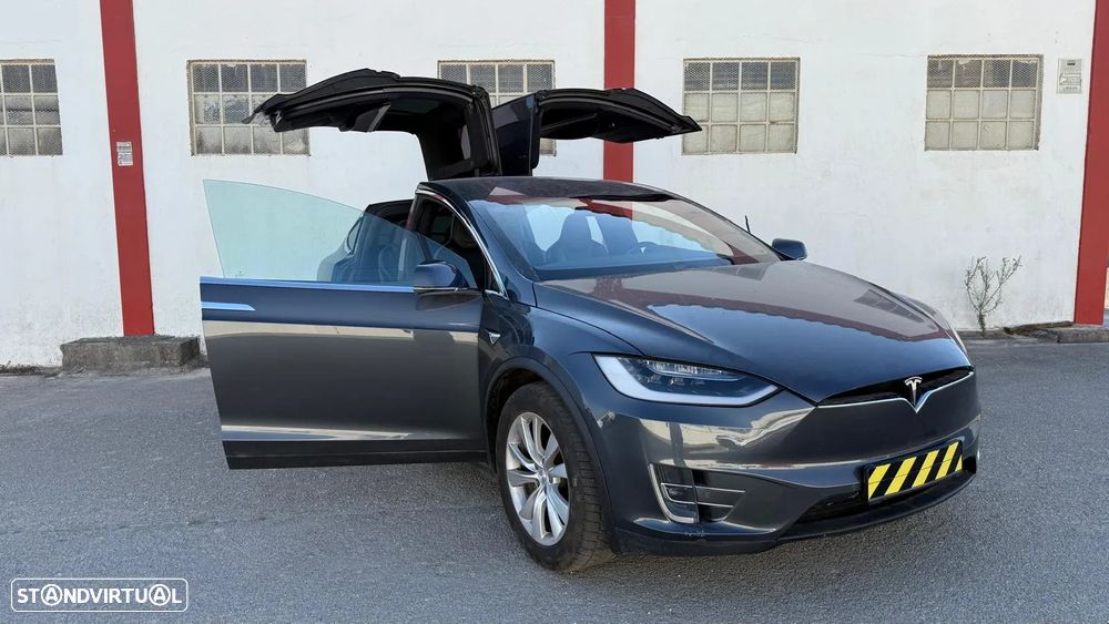 Tesla Model X 90D AWD - 9