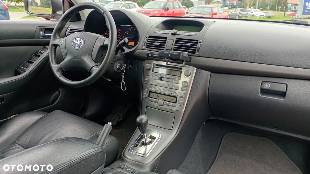 Toyota Avensis 2.0 VVT-i Automatik Executive - 6