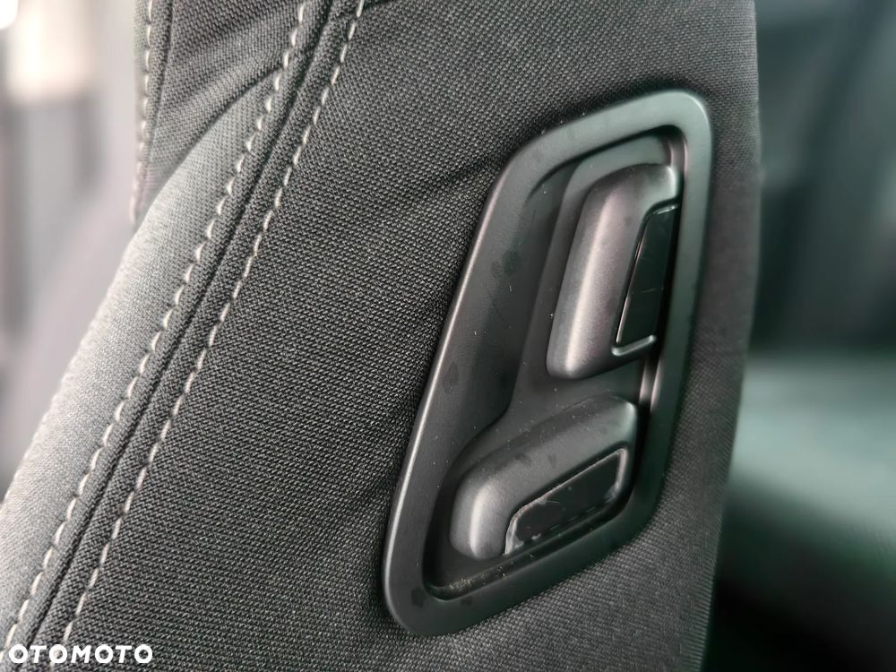 Skoda Superb 2.0 TDI SCR Sportline DSG - 33