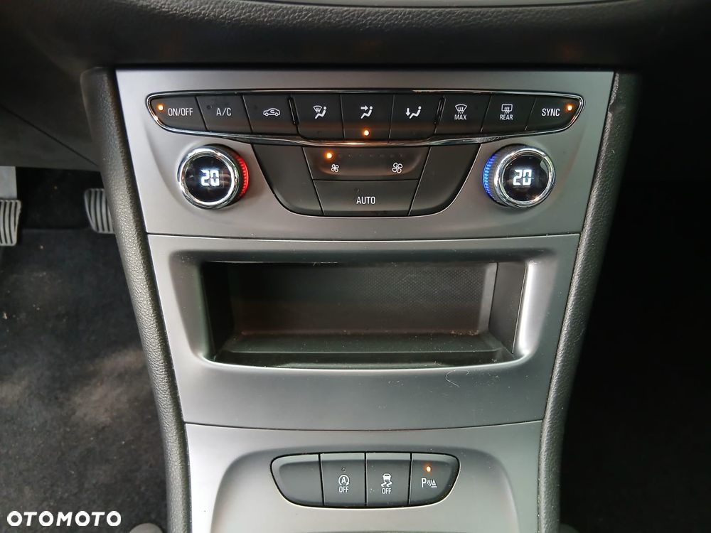 Opel Astra 1.4 Turbo Edition - 27