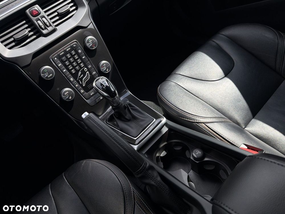Volvo V40 - 23