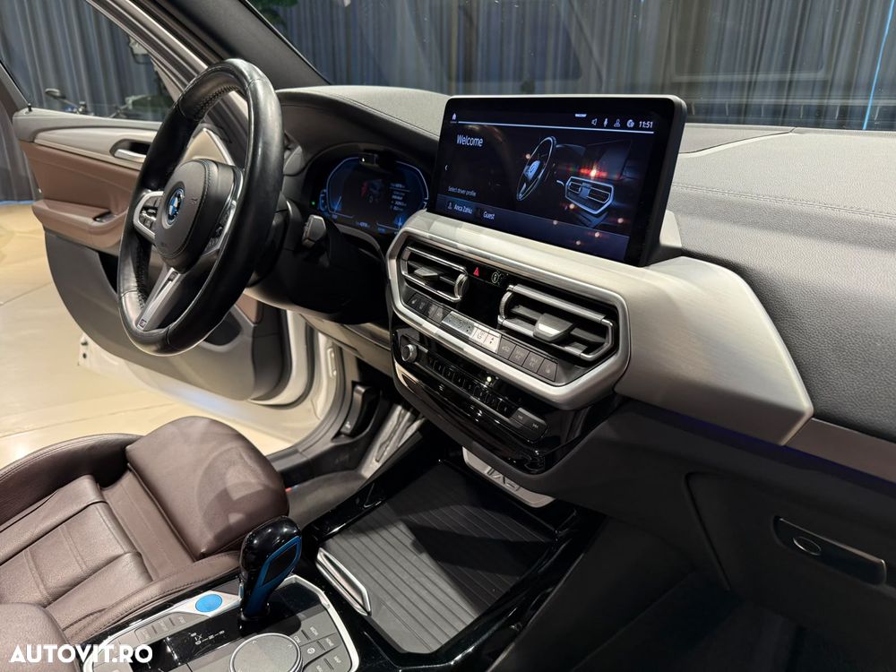 BMW iX3 Standard - 34