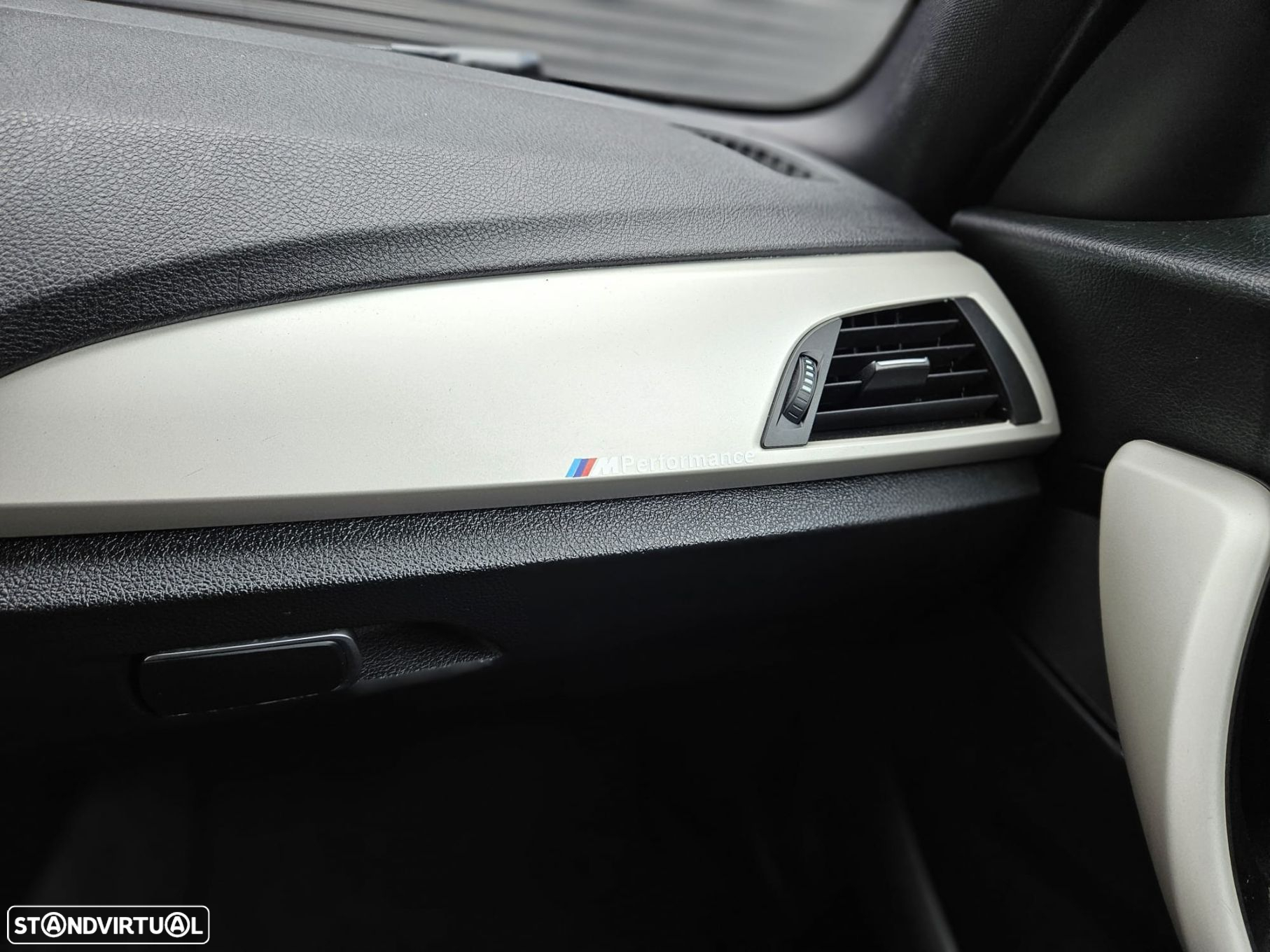 BMW 118 d Pack M Auto - 26