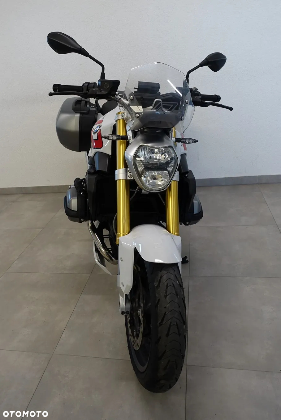 BMW R - 8