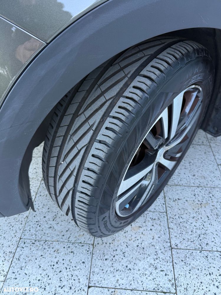 Peugeot 3008 1.2 PureTech 130 EAT8 Allure Pack - 29