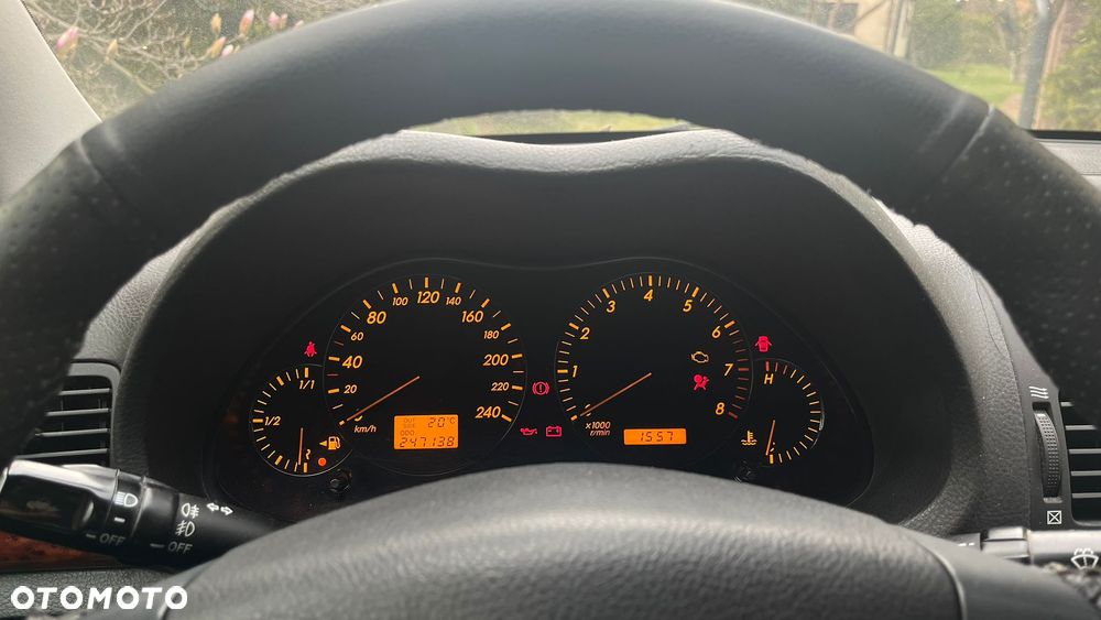 Toyota Avensis 1.8 VVT-i Luna - 9