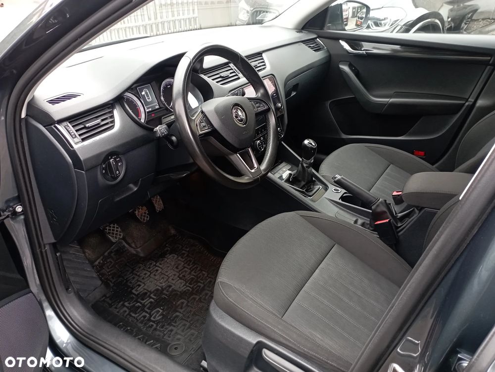 Skoda Octavia 1.6 TDI Ambition DSG - 7