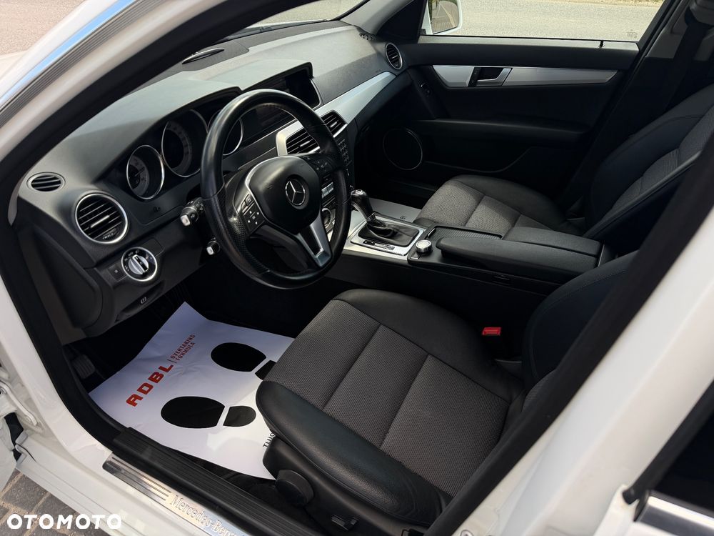 Mercedes-Benz Klasa C 220 CDI 7G-TRONIC Avantgarde Edition - 18