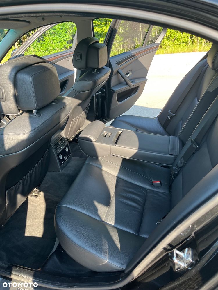 BMW Seria 5 520d - 14