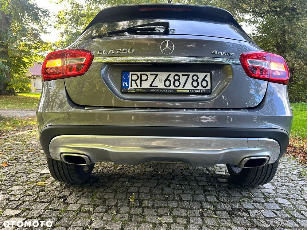 Mercedes-Benz GLA 250 4-Matic - 6