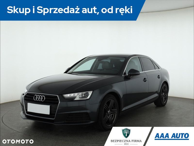 Audi A4 Limousine - 3