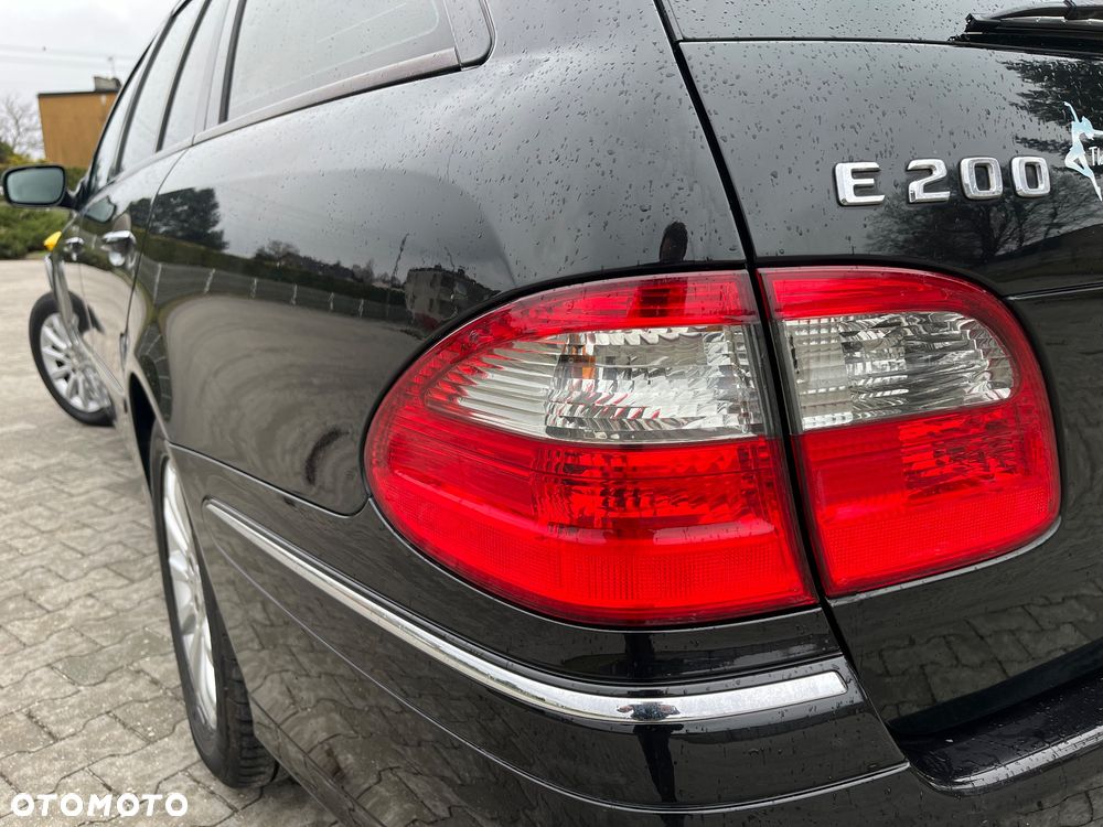 Mercedes-Benz Klasa E 200 Kompressor Elegance - 29