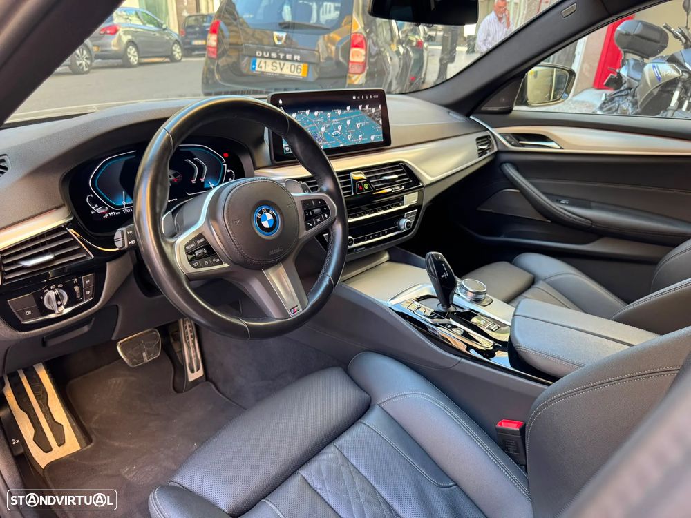 BMW 530 e Pack Desportivo M - 2