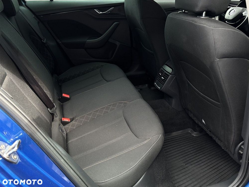 Skoda Kamiq 1.0 TSI Ambition DSG - 10